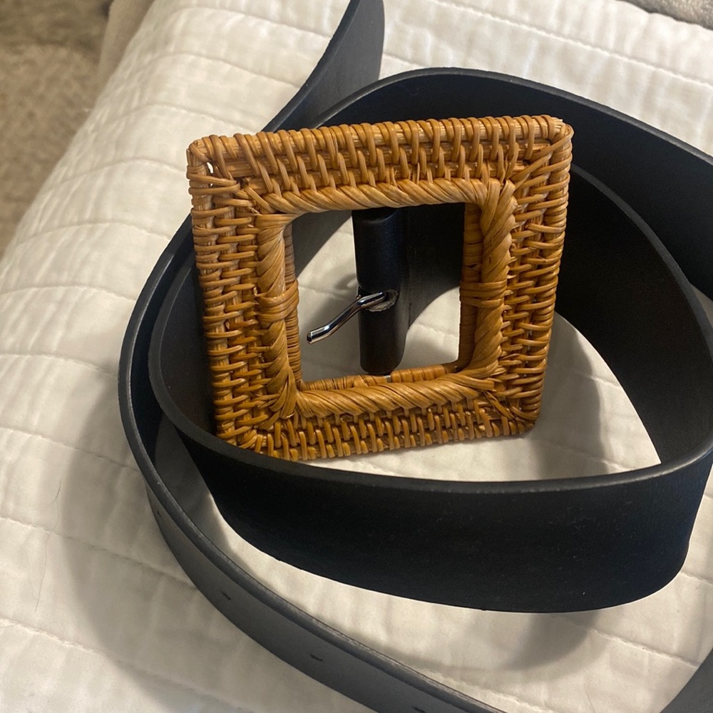 Rattan buckle black belt